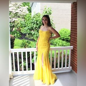 WORN ONCE PROM DRESS!!
